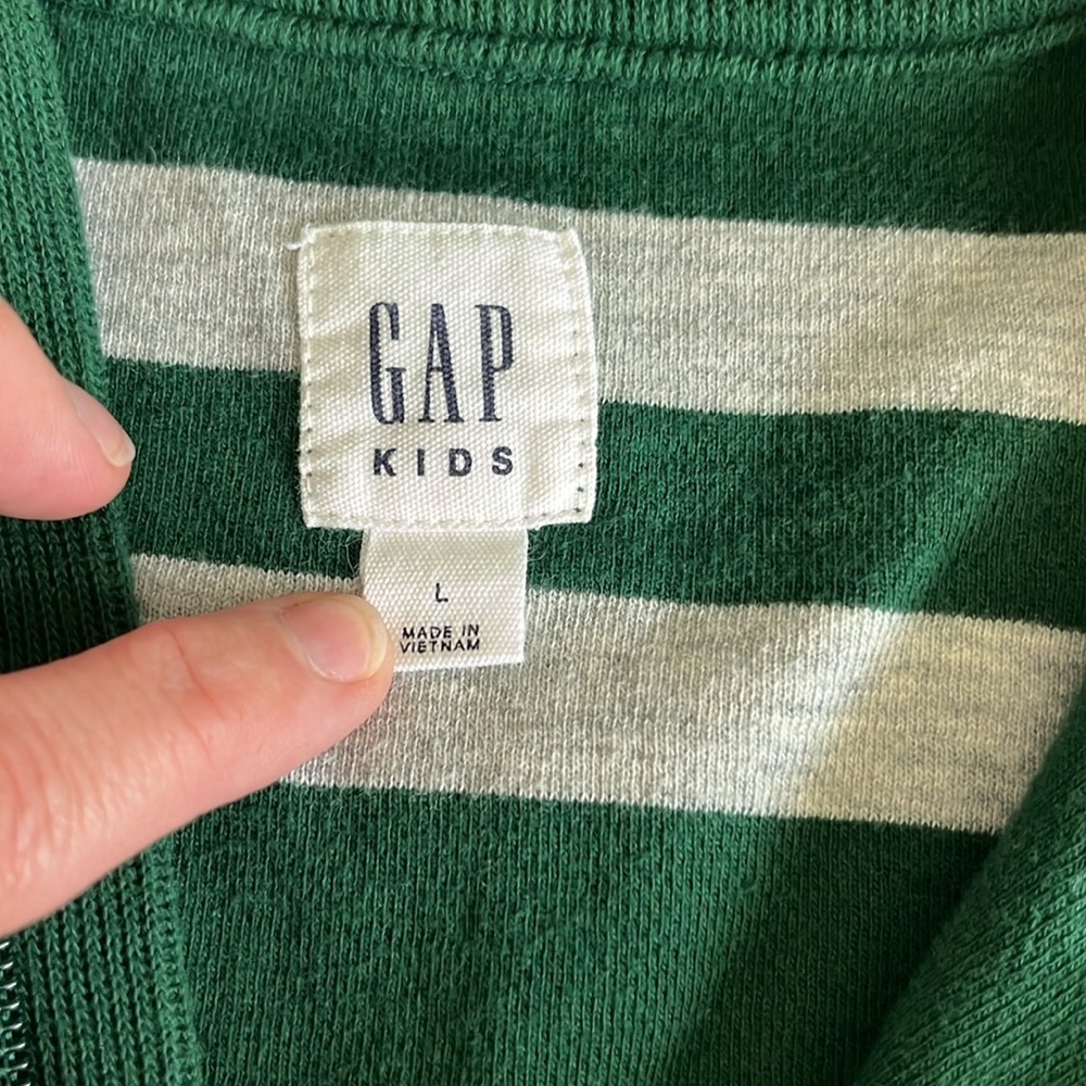 Boys Gap pullover - Picture 2 of 4